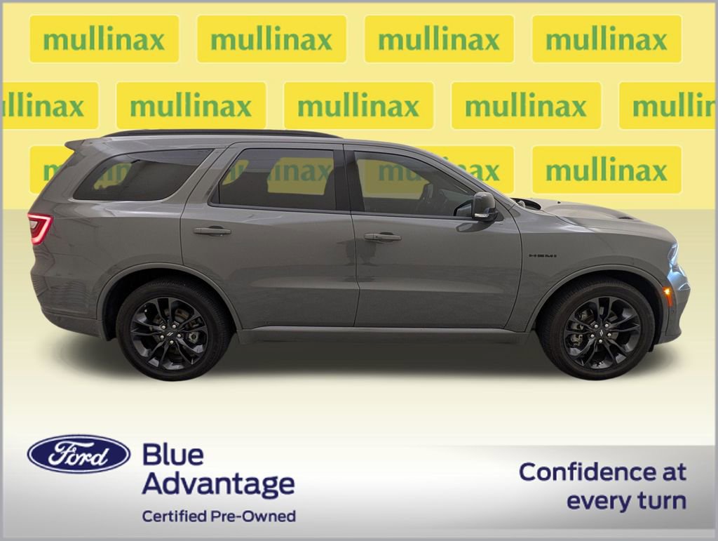 Used 2023 Dodge Durango R/T RWD image 2