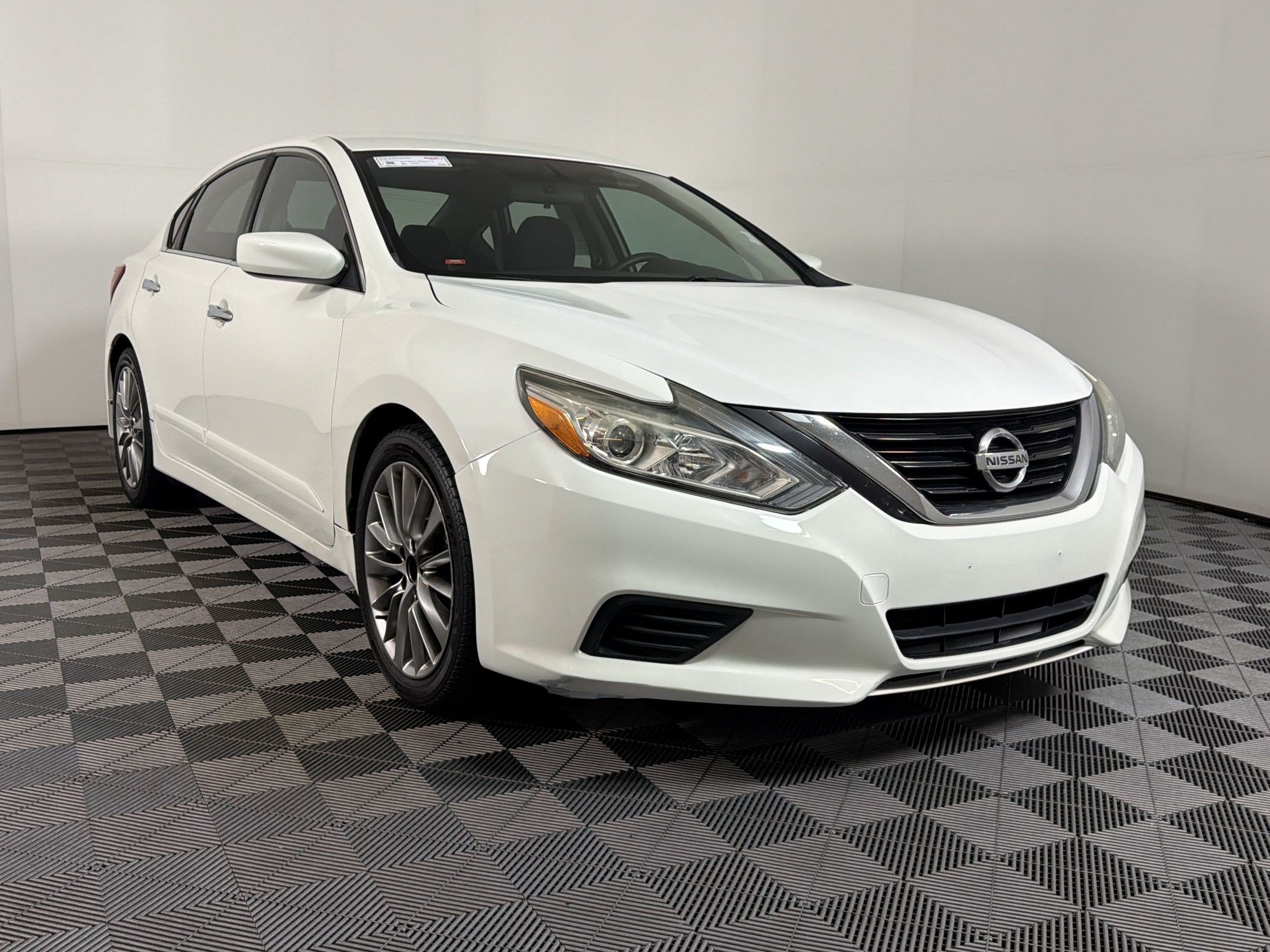 Used 2018 Nissan Altima 2.5 S FWD image 18