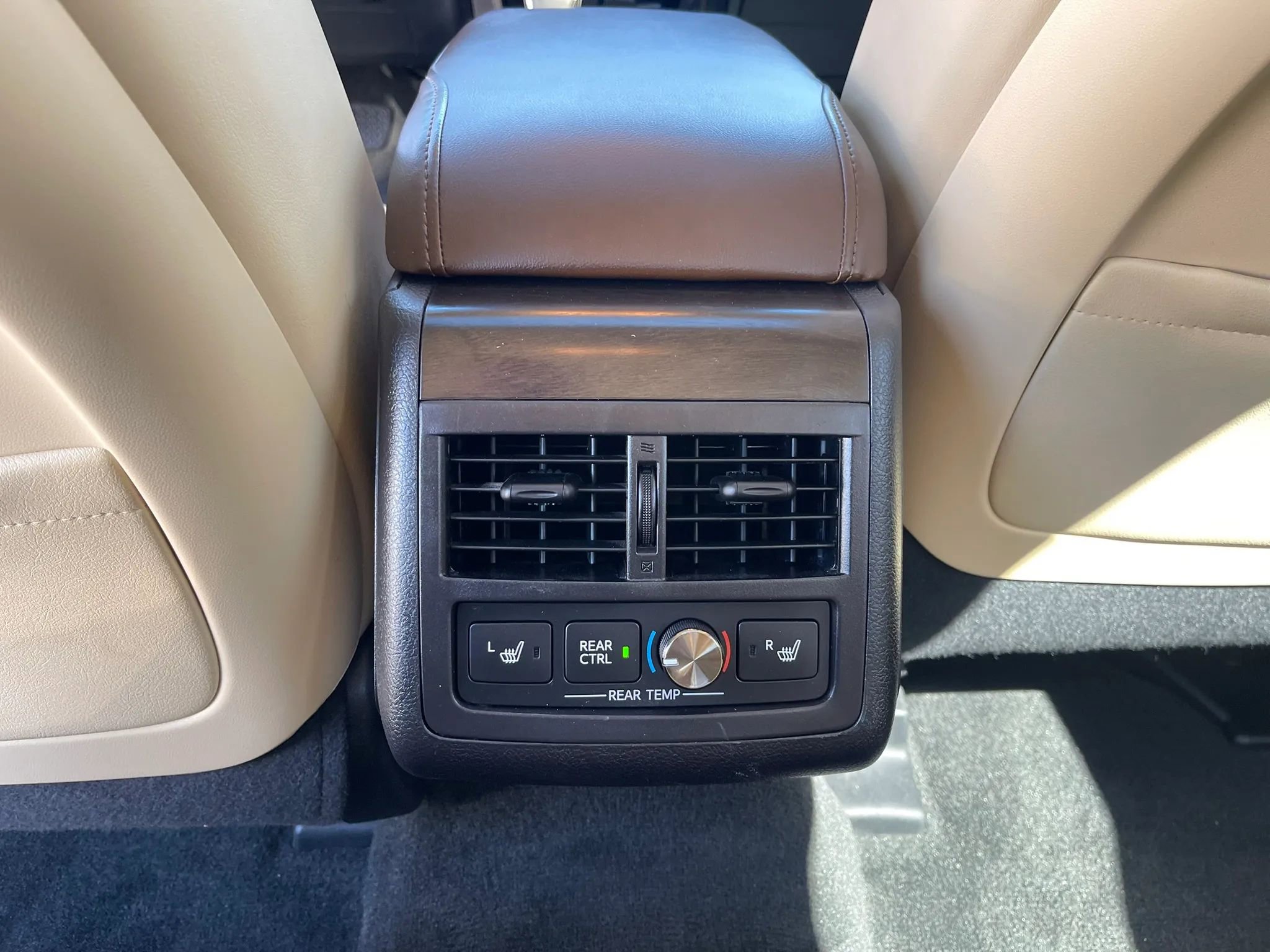 Used 2017 Toyota Avalon XLE Premium FWD image 22