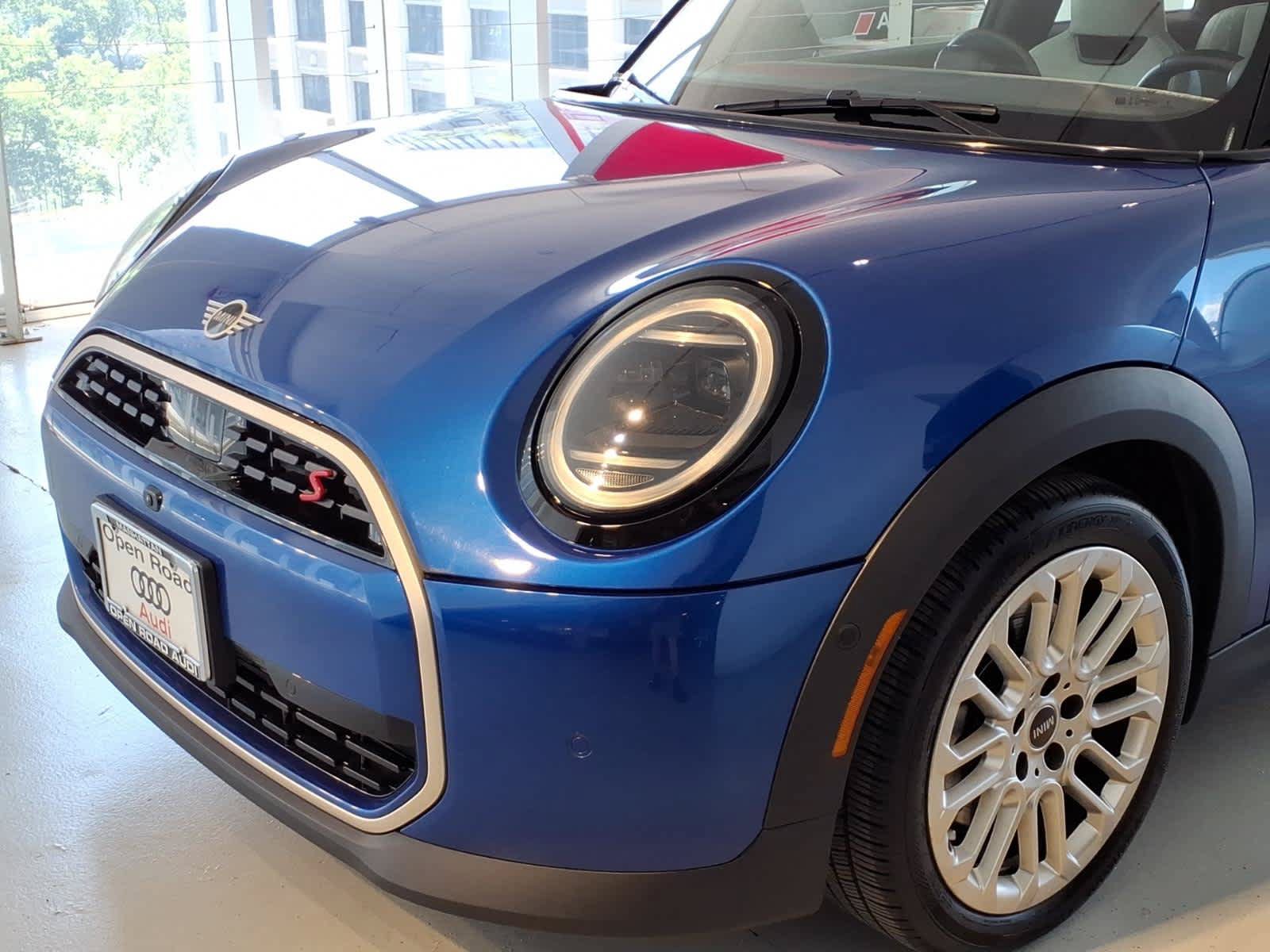 Used 2025 MINI Cooper S FWD image 7