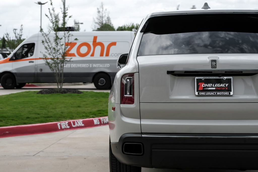 Used 2022 Rolls-Royce Cullinan Black Badge image 49