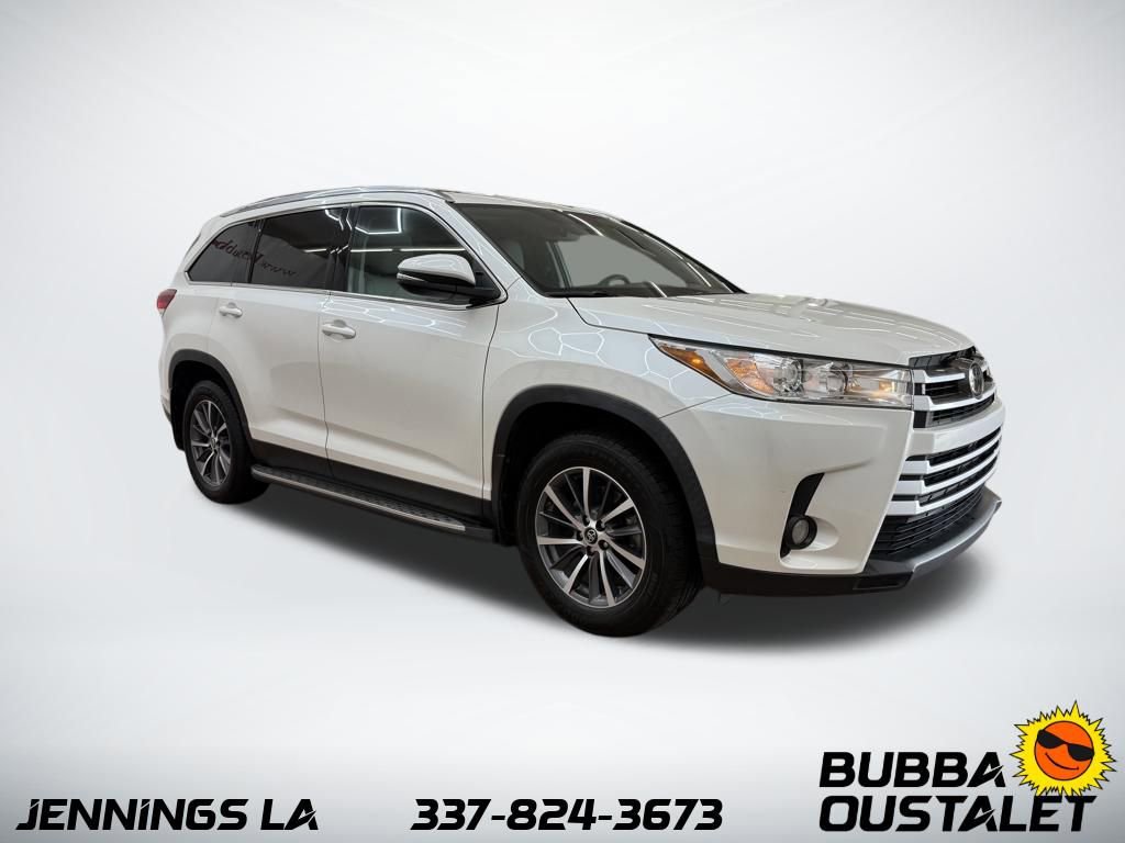 Used 2019 Toyota Highlander XLE FWD image 5