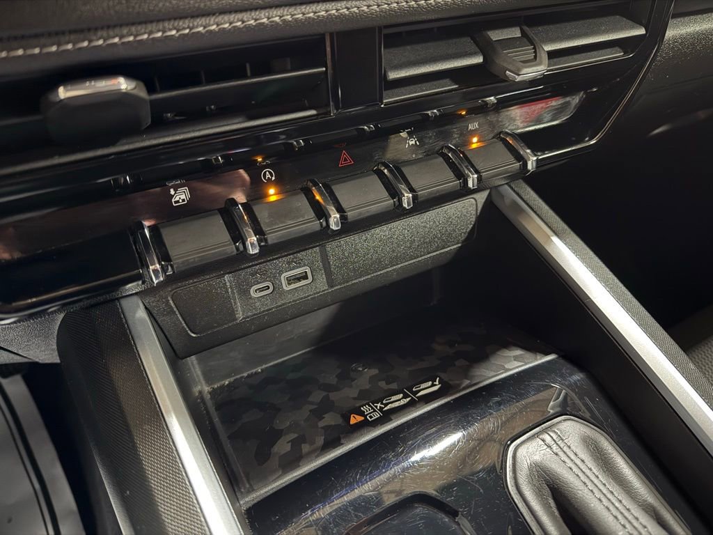 Used 2023 Chevrolet Colorado LT w/ LT Convenience Package II image 15