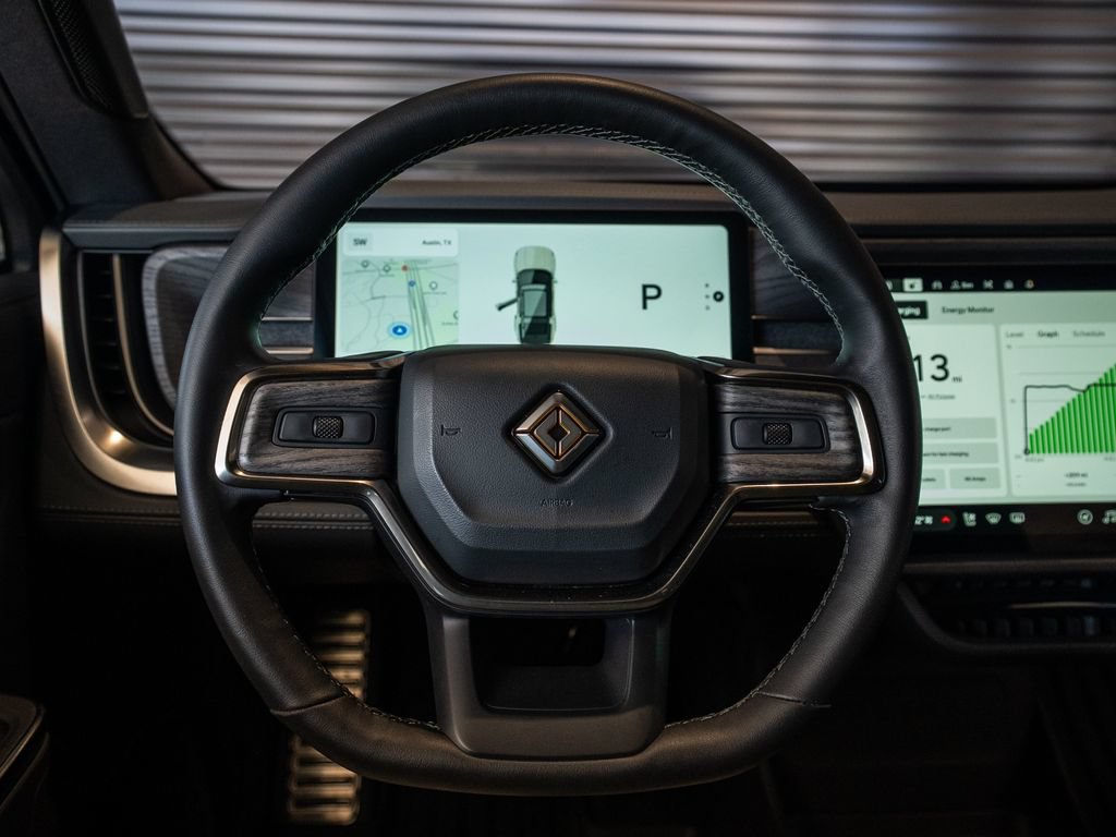 Used 2025 Rivian R1S Premium Dual AWD/4WD image 26