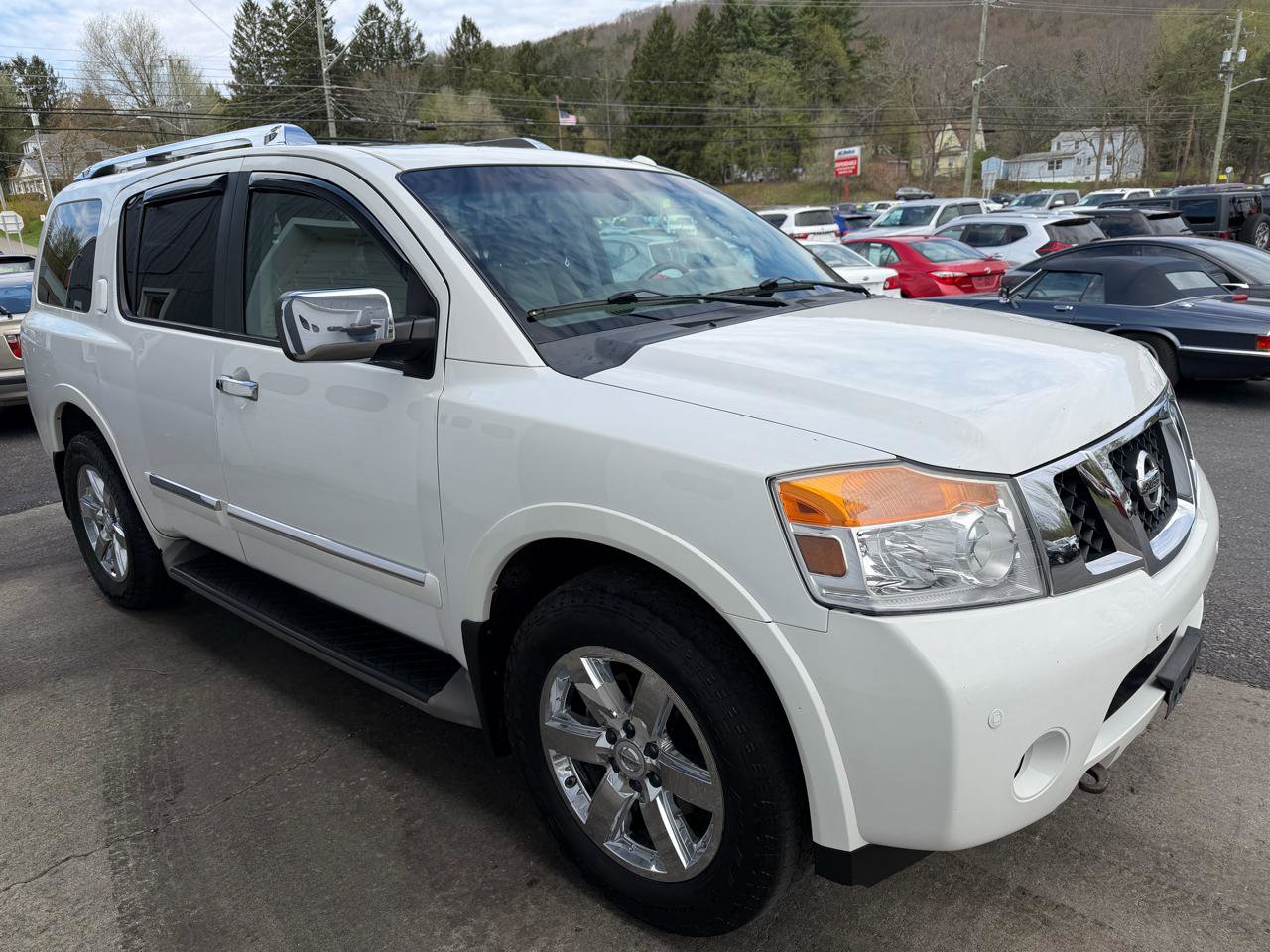 Used 2011 Nissan Armada Platinum AWD/4WD image 3