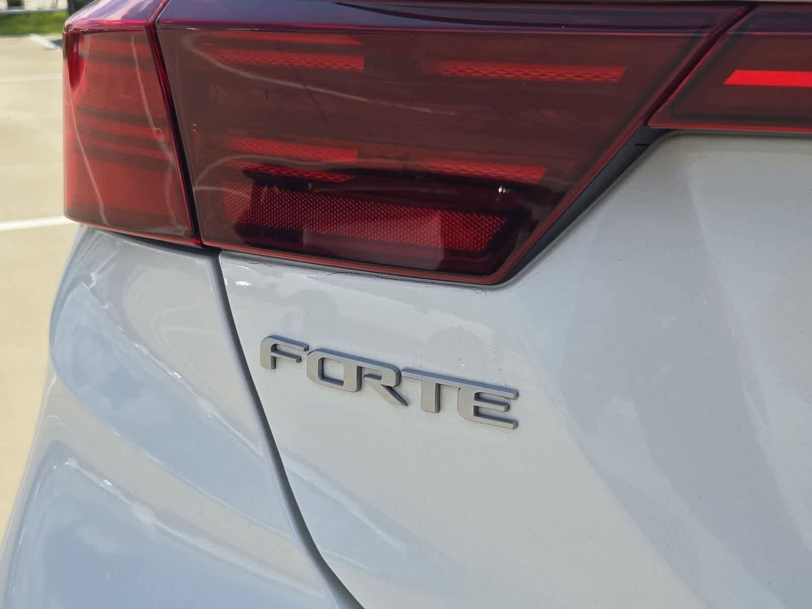 Certified 2022 Kia Forte GT-Line w/ GT-Line Premium Package FWD image 13