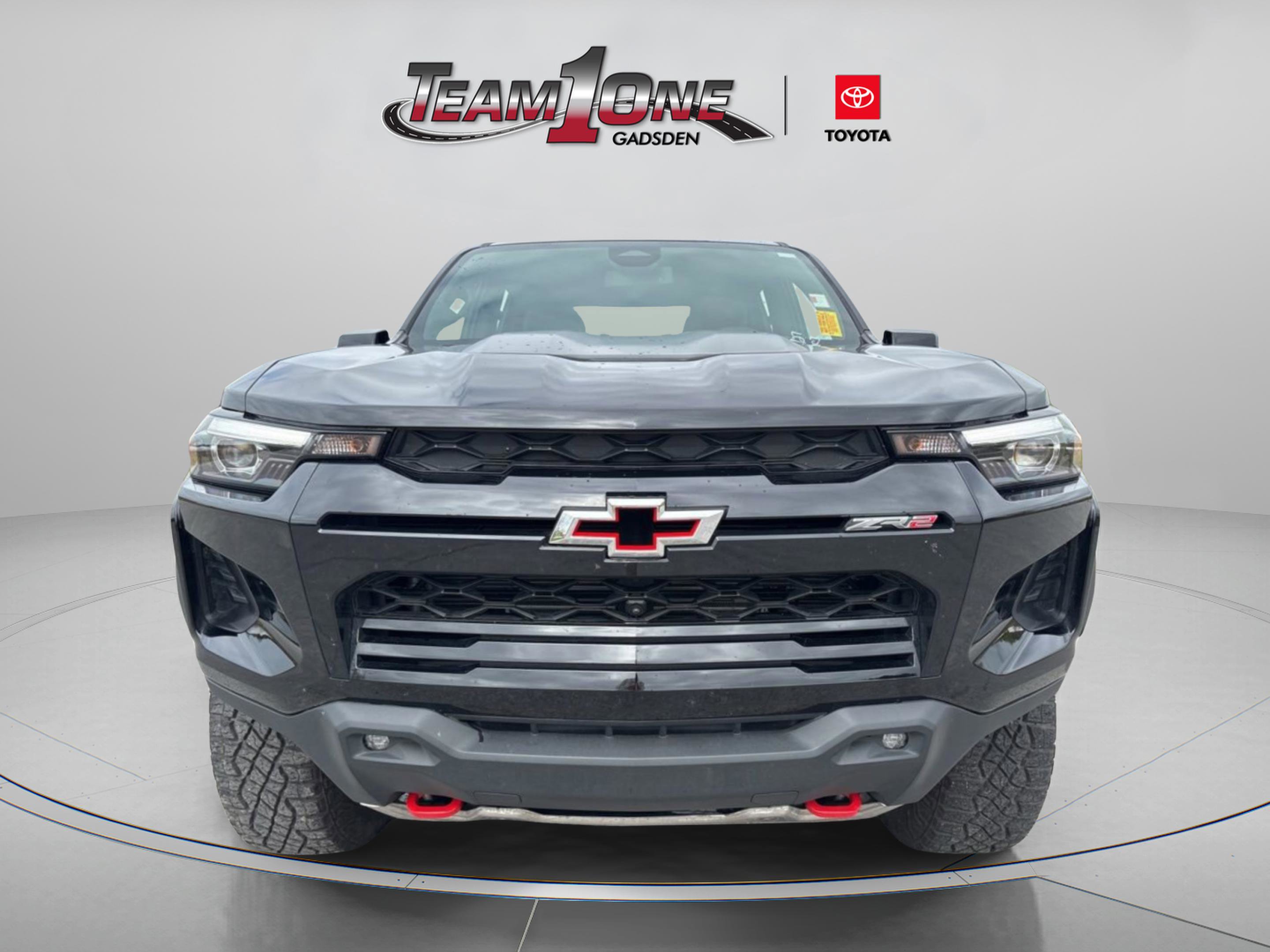 Used 2025 Chevrolet Colorado ZR2 w/ Technology Package AWD/4WD image 4