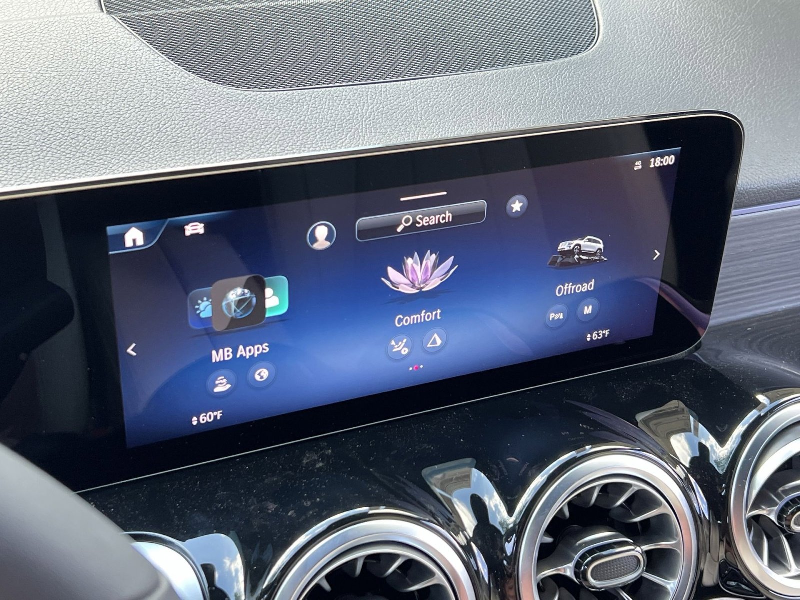 New 2026 Mercedes-Benz GLB 250 4MATIC image 25