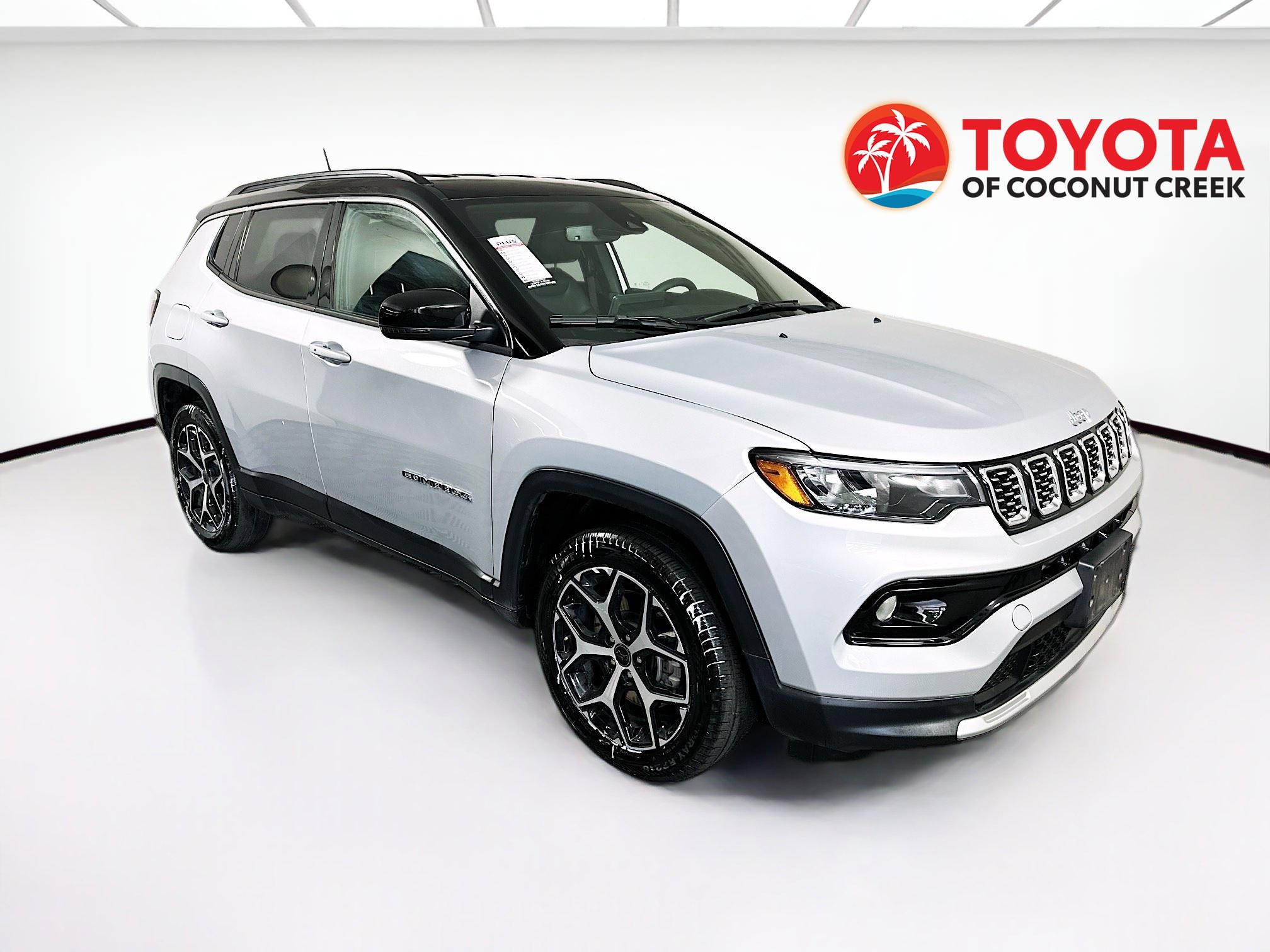 Used 2025 Jeep Compass Limited AWD/4WD image 1