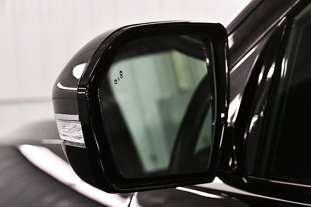 Used 2023 Lincoln Navigator Reserve image 12