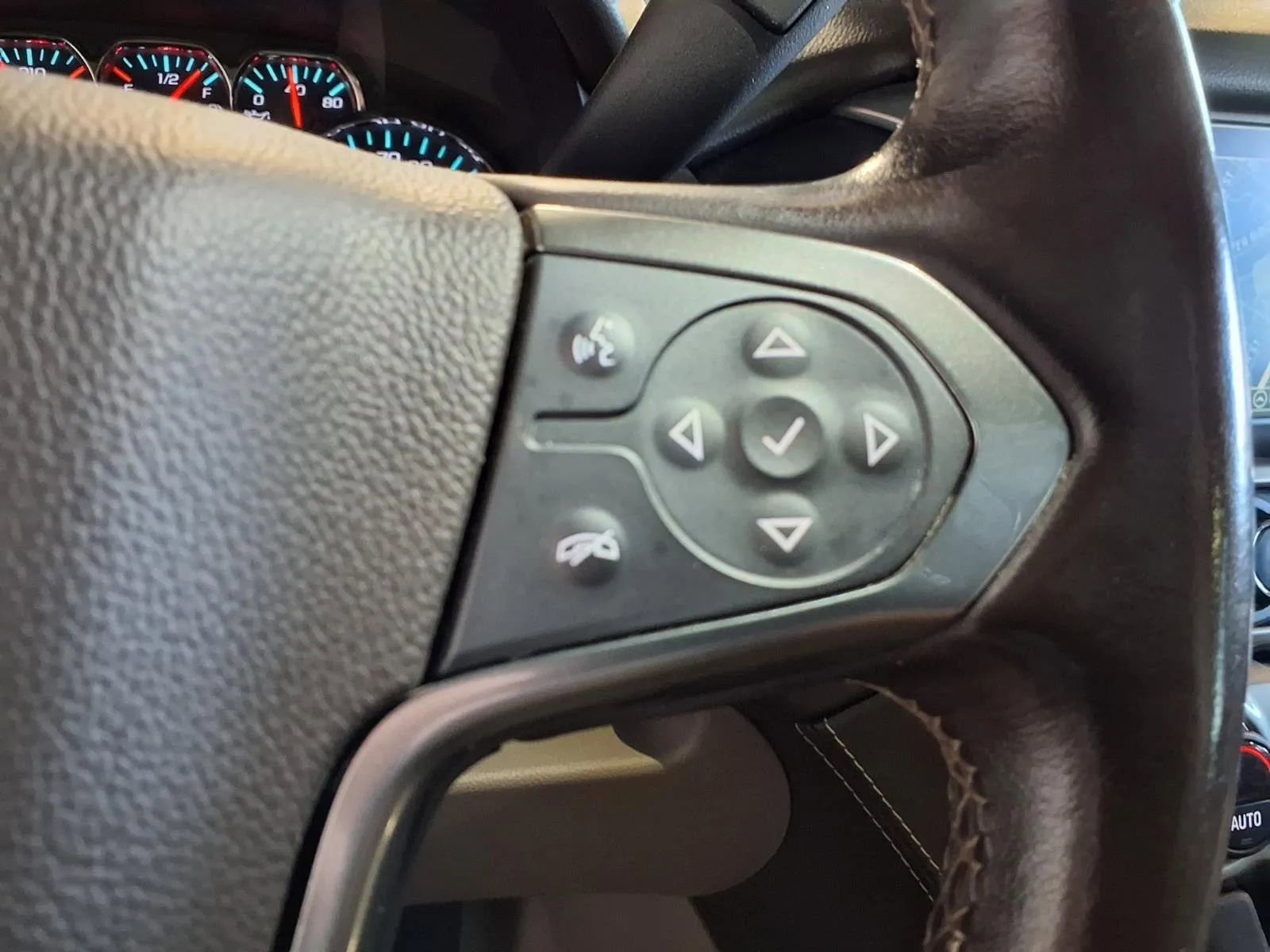 Used 2020 Chevrolet Tahoe Premier AWD/4WD image 27