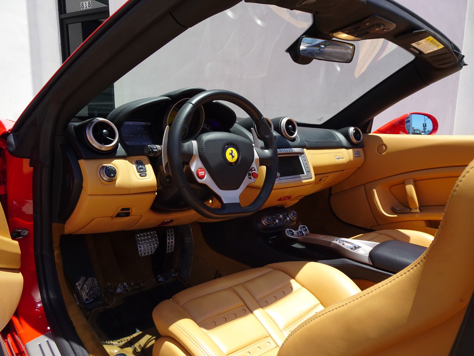 Used 2010 Ferrari California RWD image 11