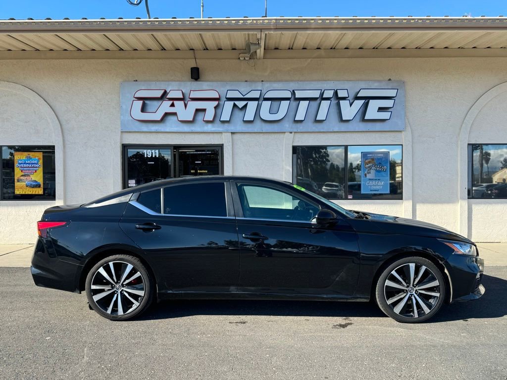 Used 2021 Nissan Altima 2.5 SR image 3