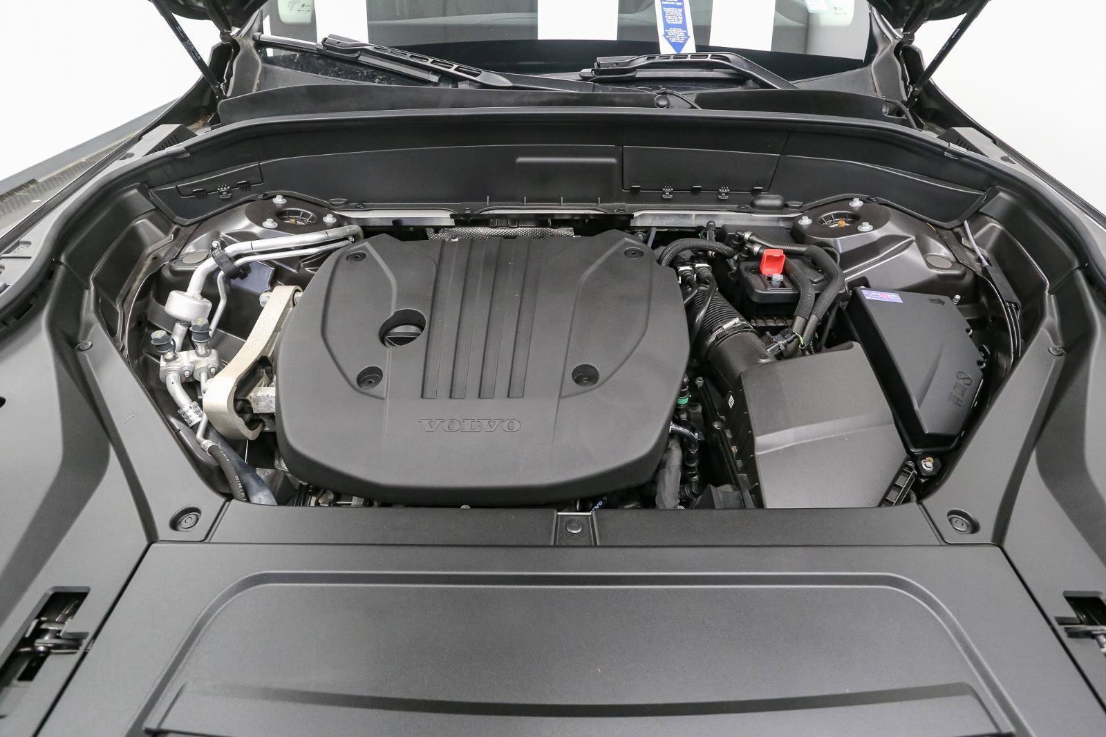 Used 2024 Volvo XC90 B5 Core w/ Climate Package image 15