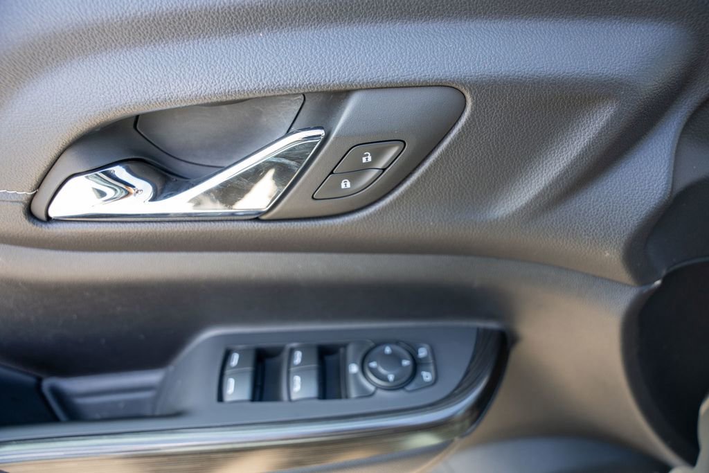 Used 2023 GMC Acadia SLT image 18