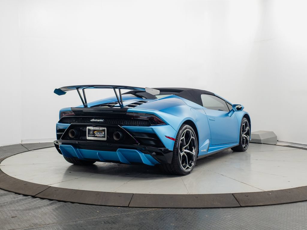 Used 2022 Lamborghini Huracan EVO RWD image 40
