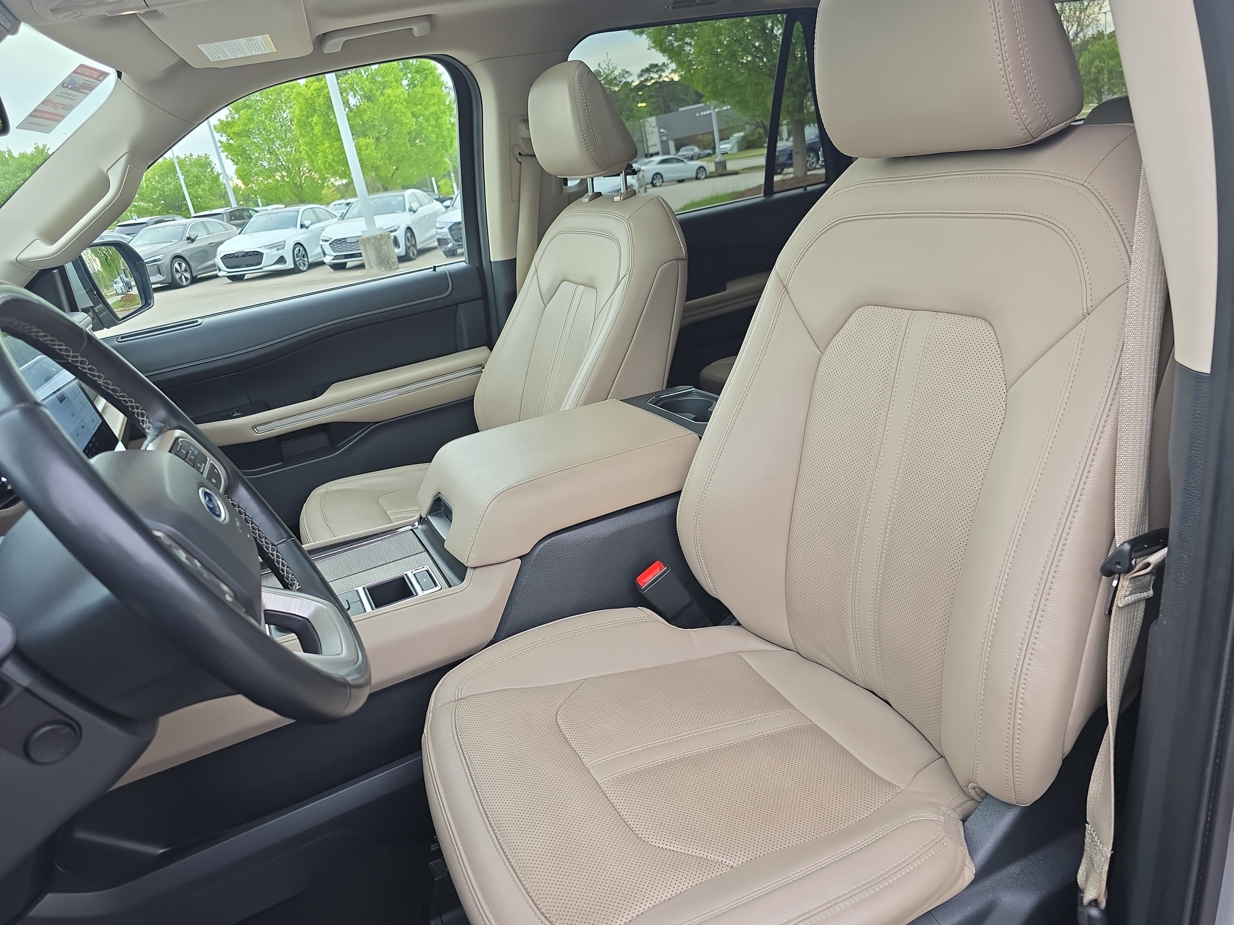 Used 2024 Ford Expedition Max Limited image 15