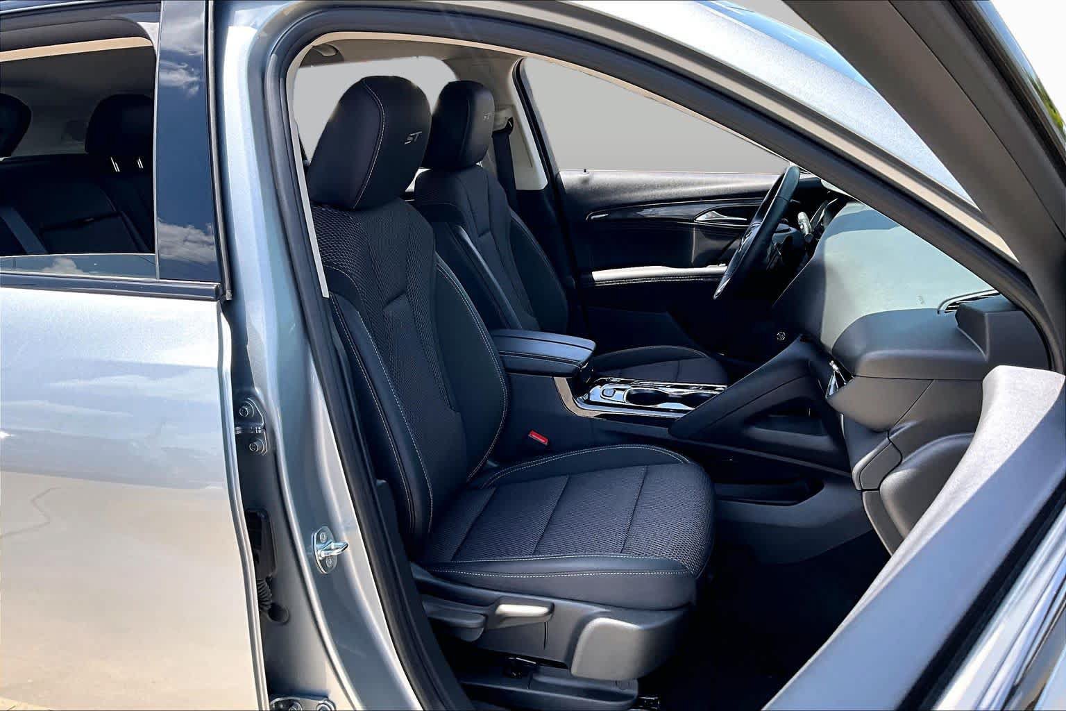 Certified 2023 Buick Envision Preferred w/ Sport Touring Package AWD/4WD image 16