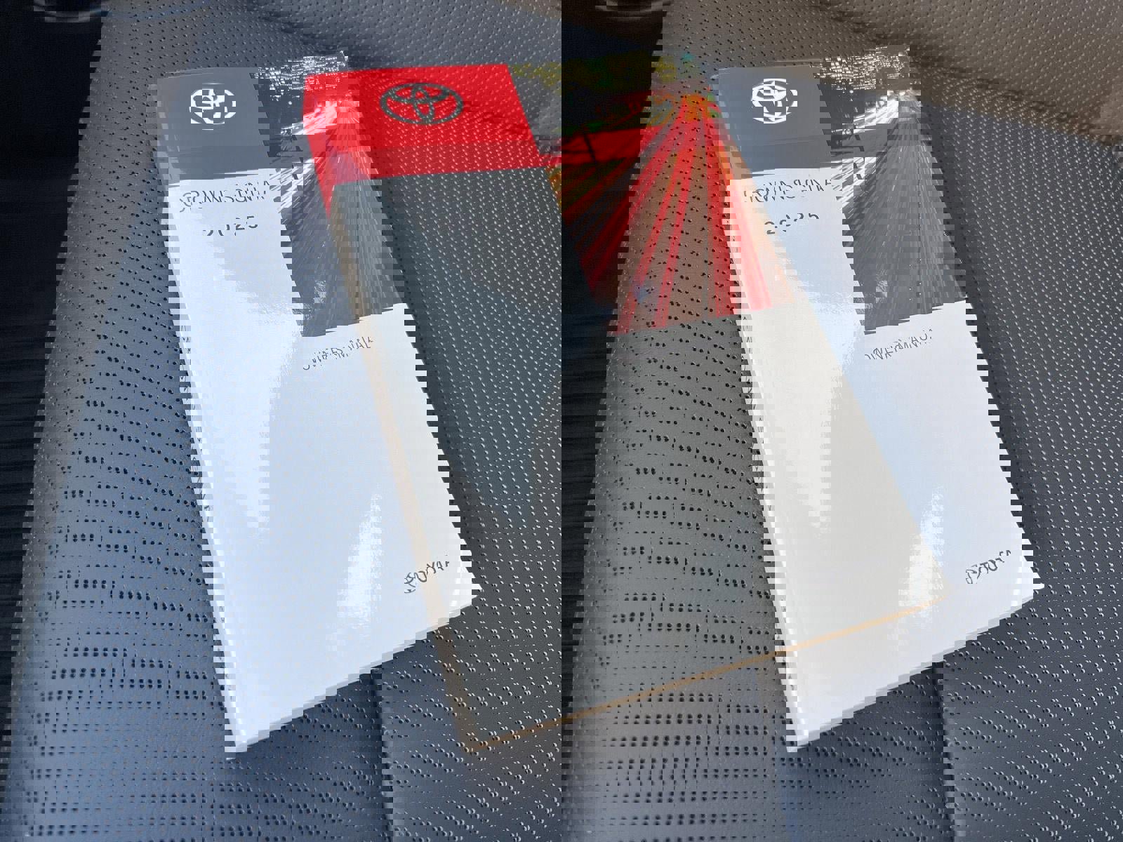 Used 2025 Toyota Crown Signia Limited w/ Advanced Technology Package image 25