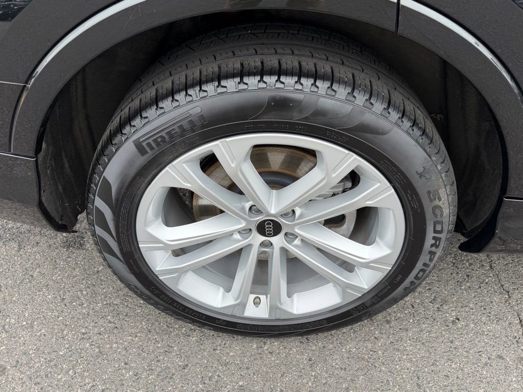 Used 2025 Audi Q7 3.0T Premium Plus image 14