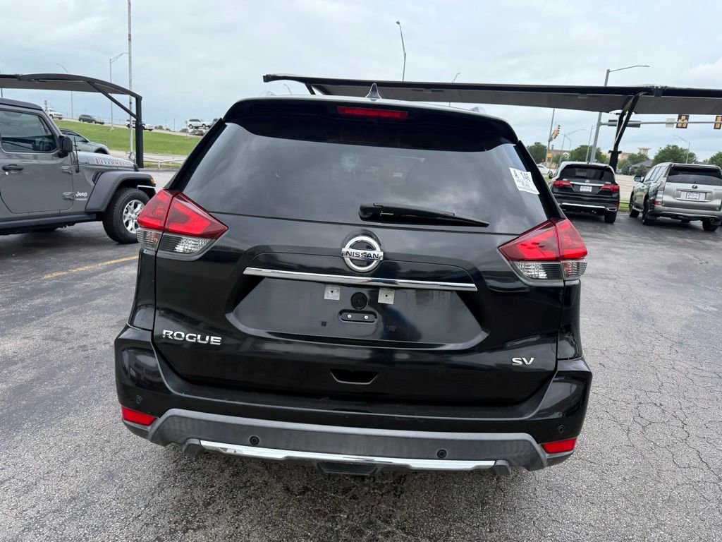 Used 2019 Nissan Rogue SV image 9