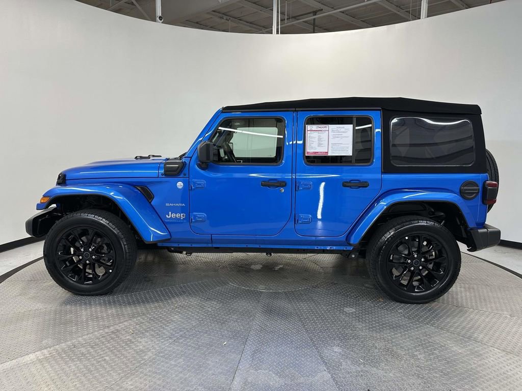 Used 2024 Jeep Wrangler Unlimited Sahara w/ Safety Group image 4