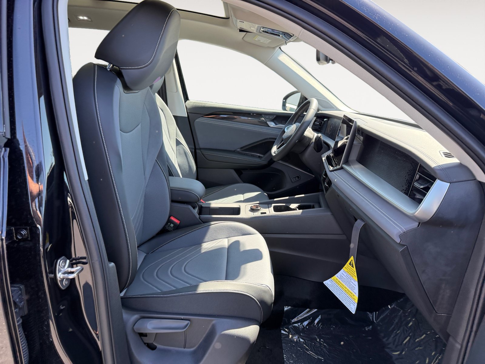 New 2026 Volkswagen Tiguan SE AWD/4WD image 19