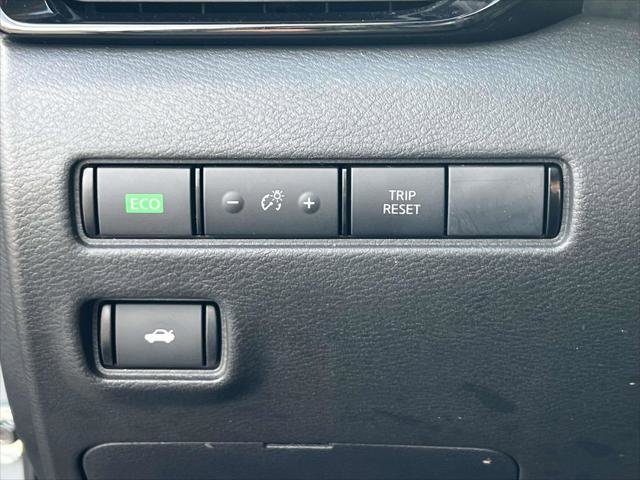 Used 2025 Nissan Sentra SV FWD image 22