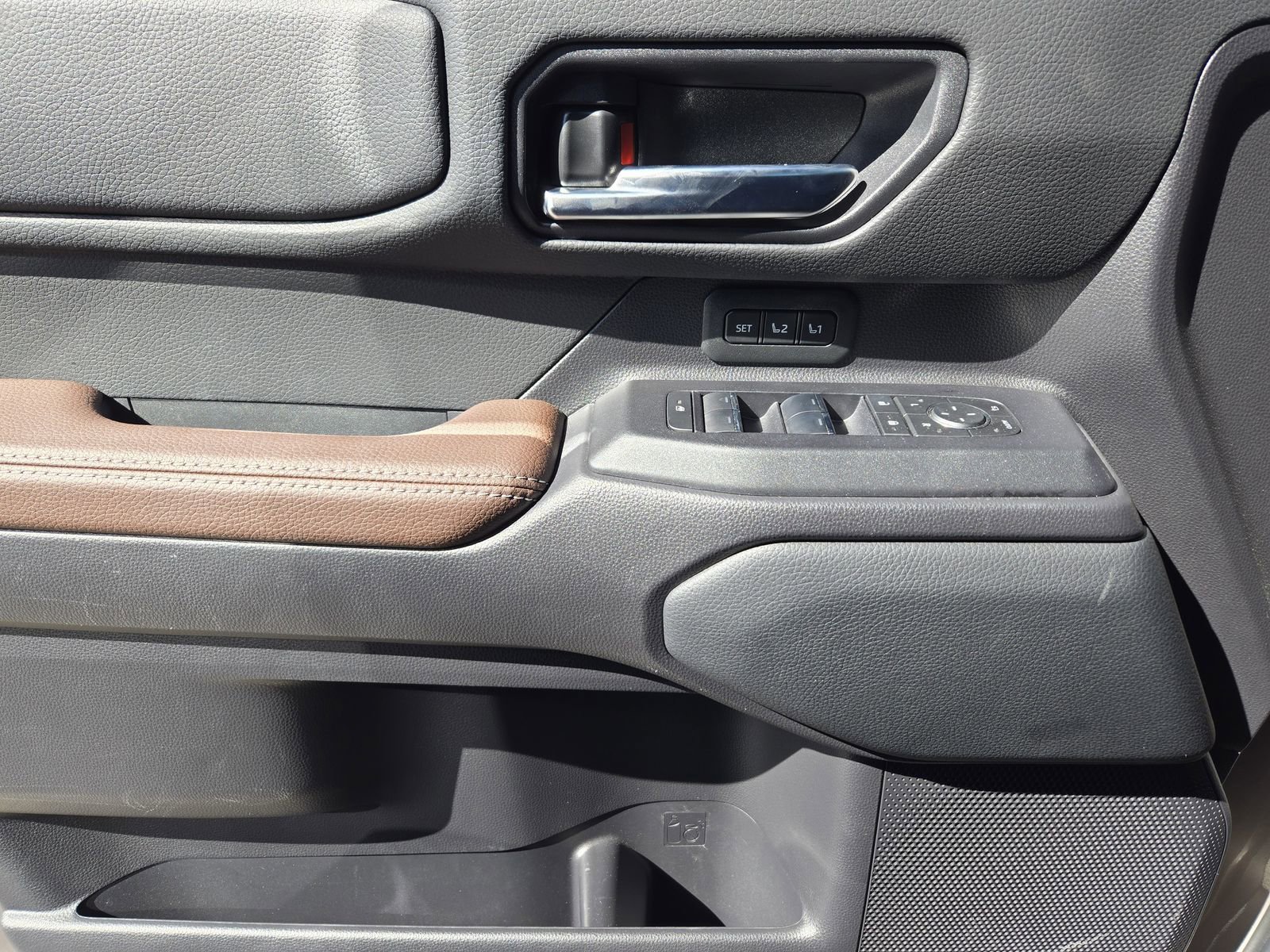 Used 2025 Toyota Land Cruiser w/ Premium Package image 26