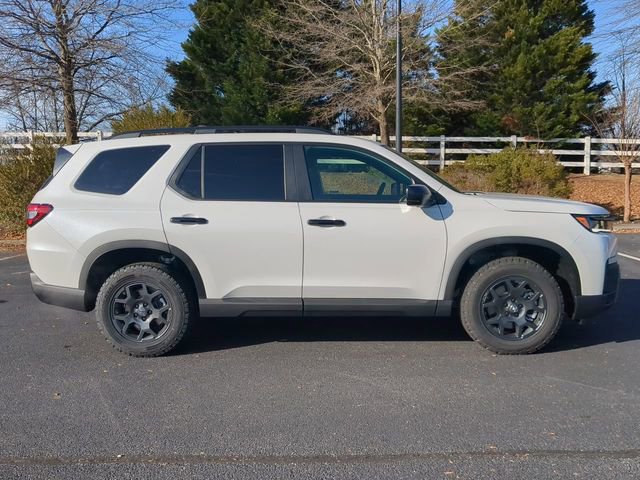 New 2026 Honda Pilot TrailSport image 3