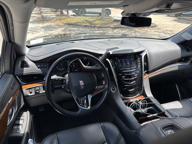 Used 2020 Cadillac Escalade Luxury RWD image 9