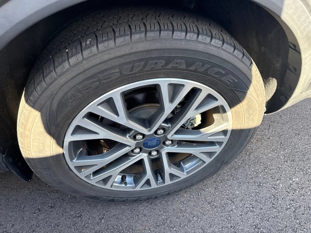 Used 2020 Ford Escape SEL FWD image 16