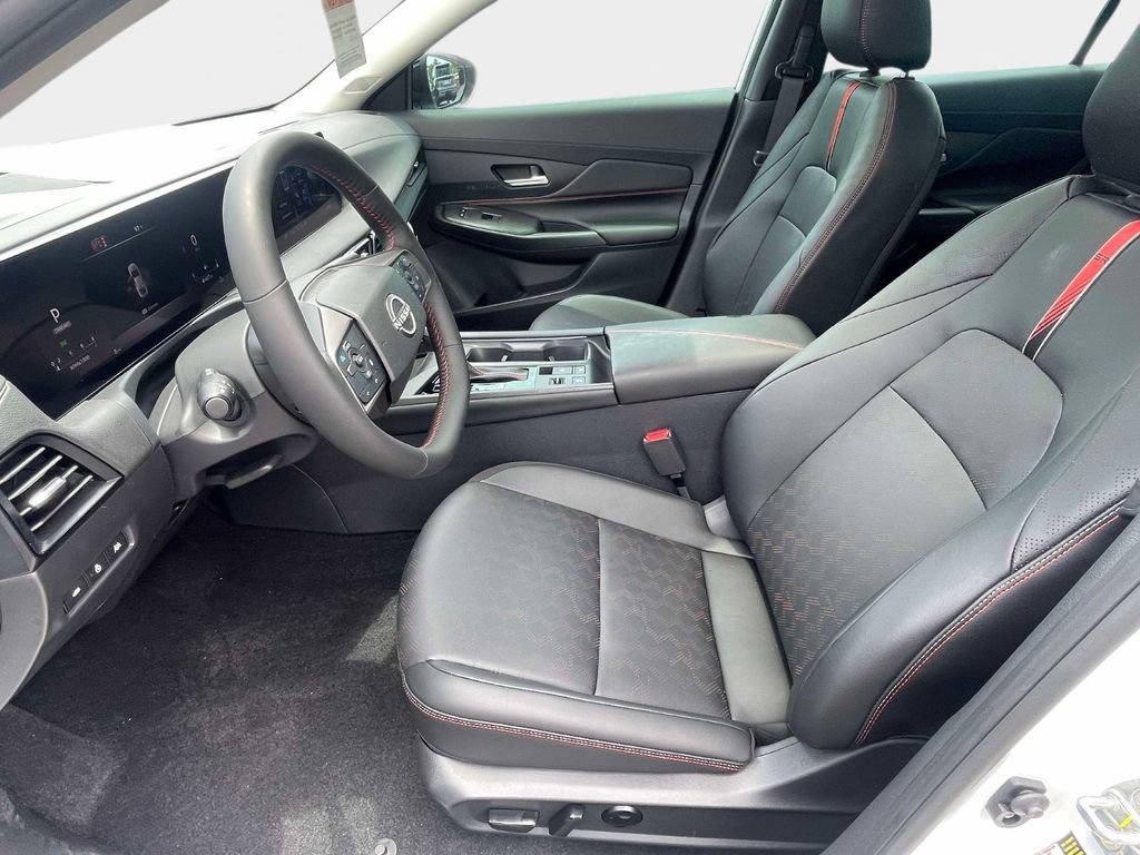 New 2026 Nissan Sentra SR w/ SR Premium Package FWD image 15