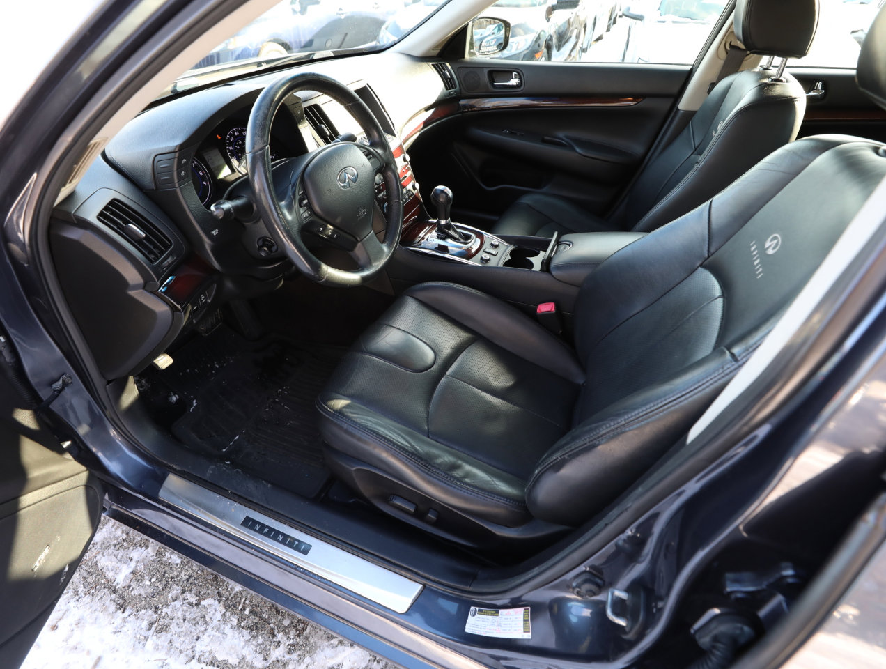 Used 2013 INFINITI G37 x w/ Premium Pkg image 16