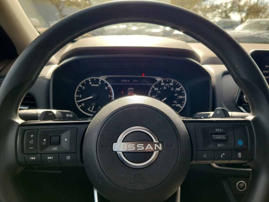 Used 2023 Nissan Rogue SV FWD image 18