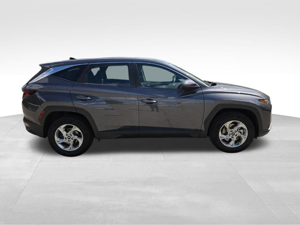 Used 2022 Hyundai Tucson SE AWD/4WD image 4