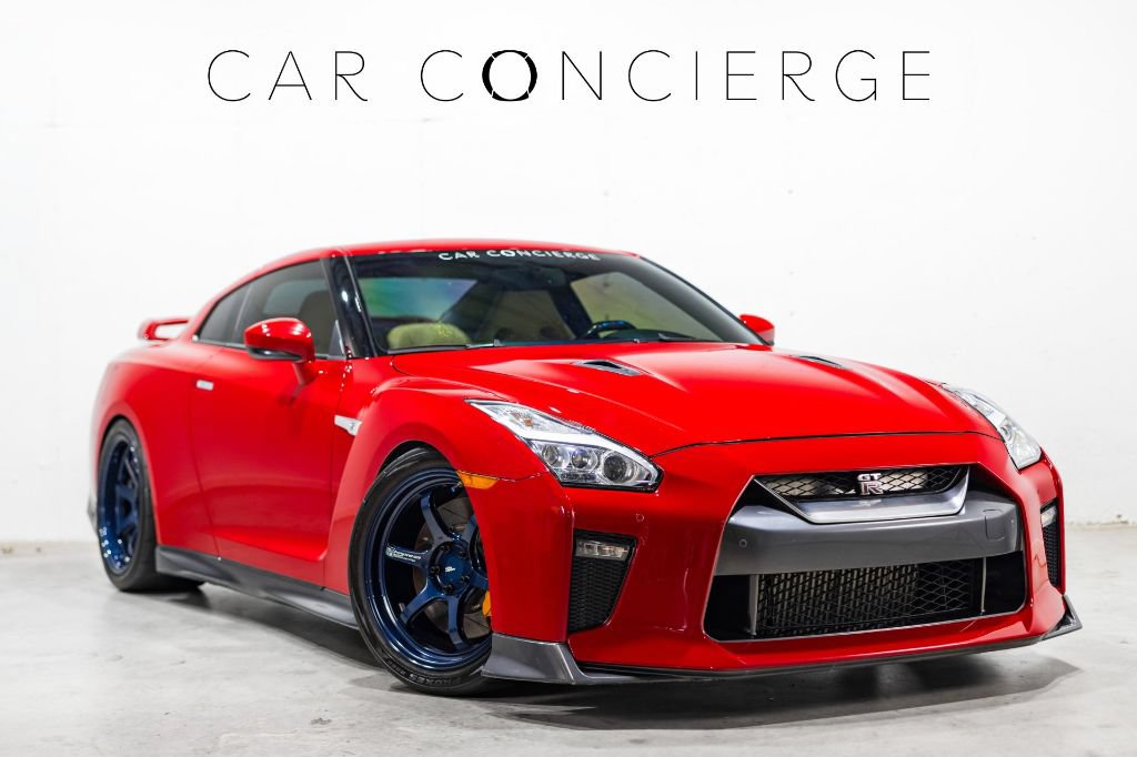 Used 2018 Nissan GT-R Premium AWD/4WD image 3