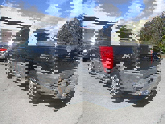 Used 2002 Chevrolet Avalanche 2WD image 4