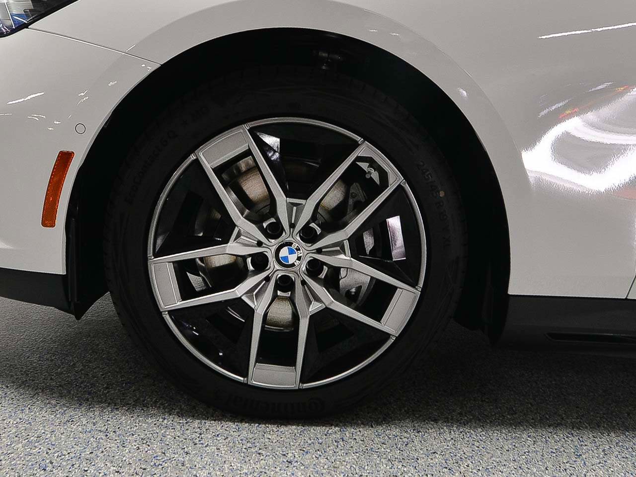 New 2026 BMW i5 eDrive40 image 5