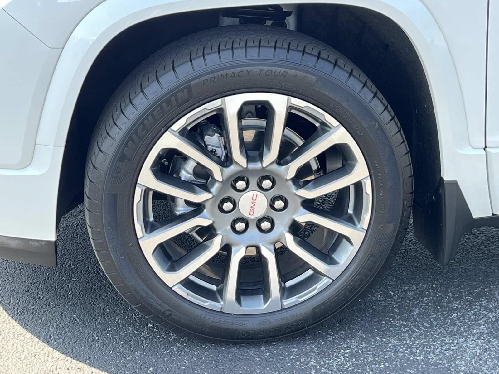 Used 2021 GMC Acadia Denali w/ Denali Ultimate Package AWD/4WD image 11