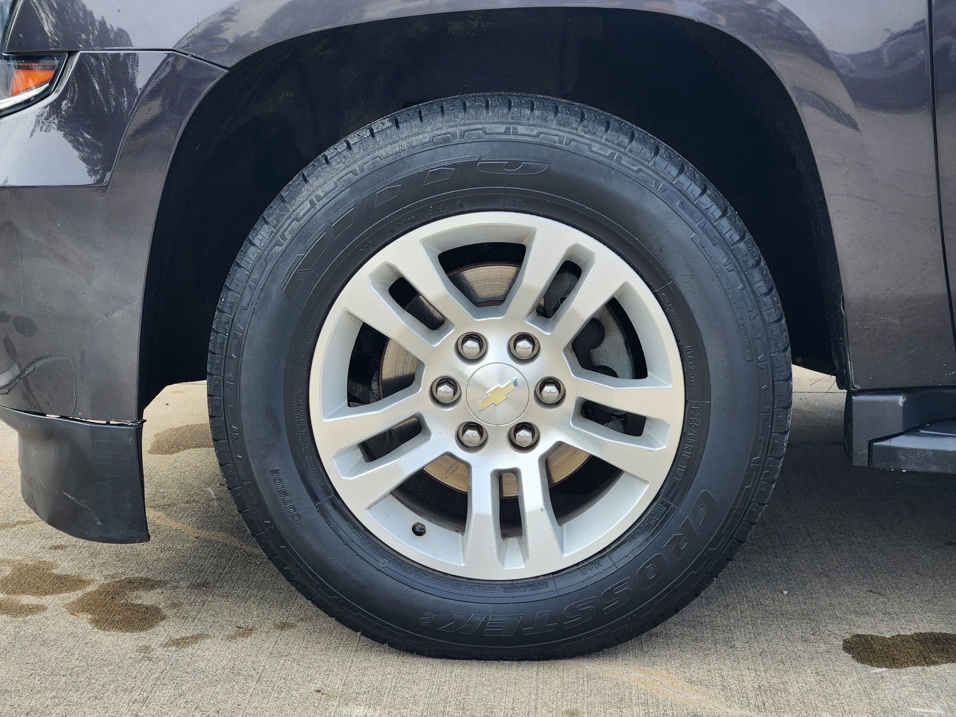 Used 2018 Chevrolet Suburban LT AWD/4WD image 12