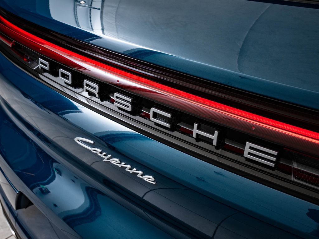 New 2026 Porsche Cayenne image 18