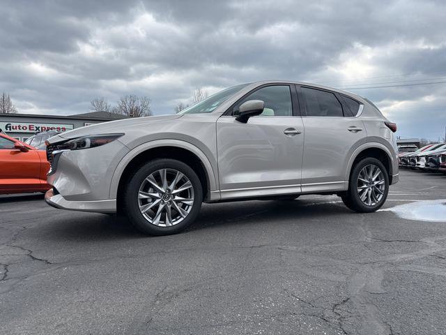 Used 2024 MAZDA CX-5 AWD 2.5 S w/ Premium Plus Pkg image 3