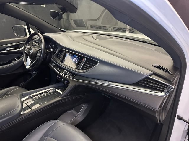 Used 2024 Buick Enclave Premium AWD/4WD image 17