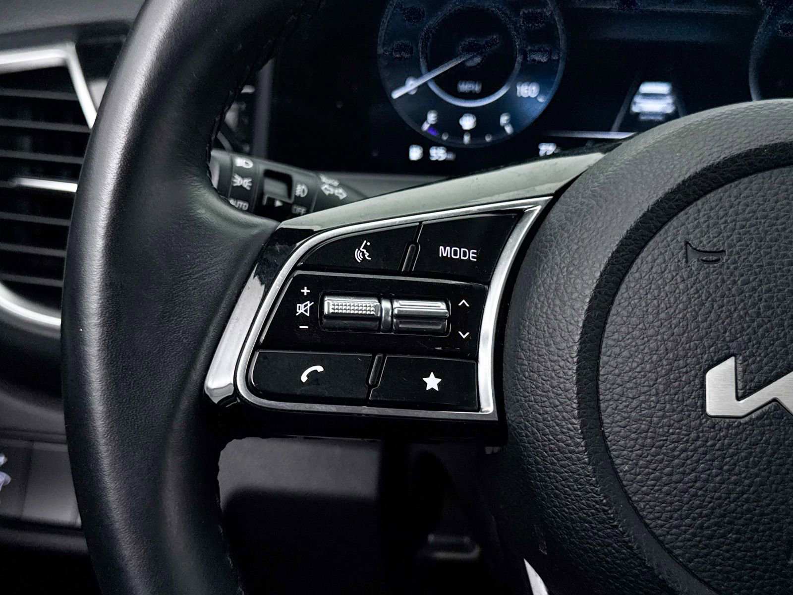 Certified 2024 Kia Seltos S image 33