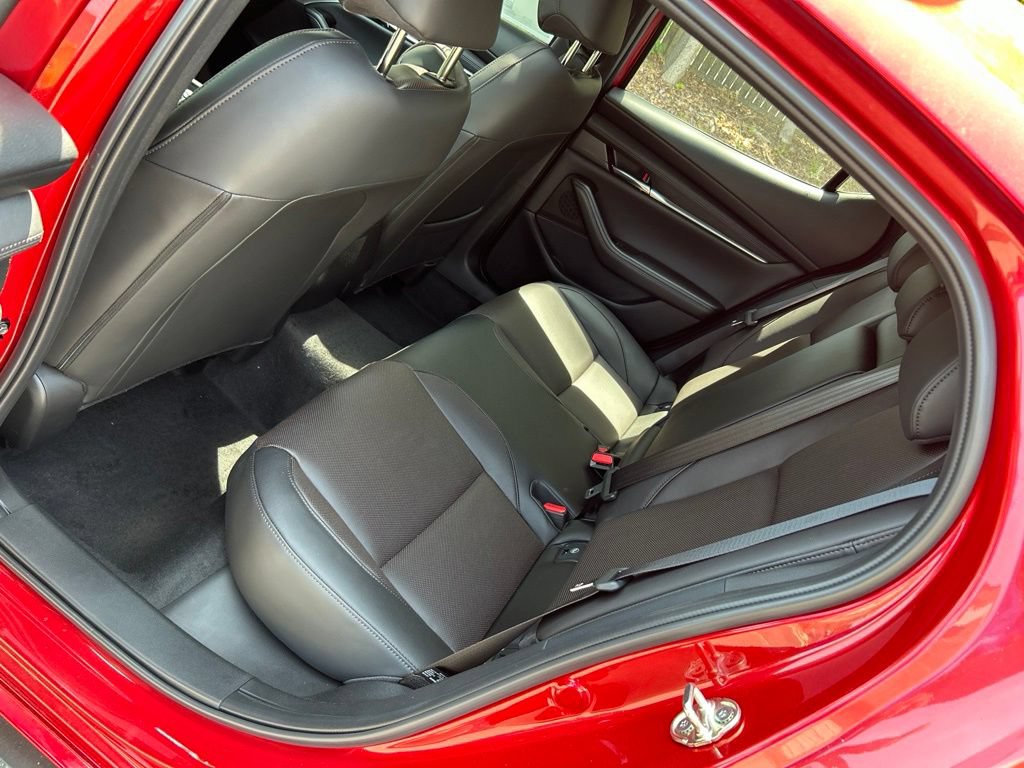 New 2026 MAZDA MAZDA3 Hatchback w/Premium Plus Pkg AWD/4WD image 28