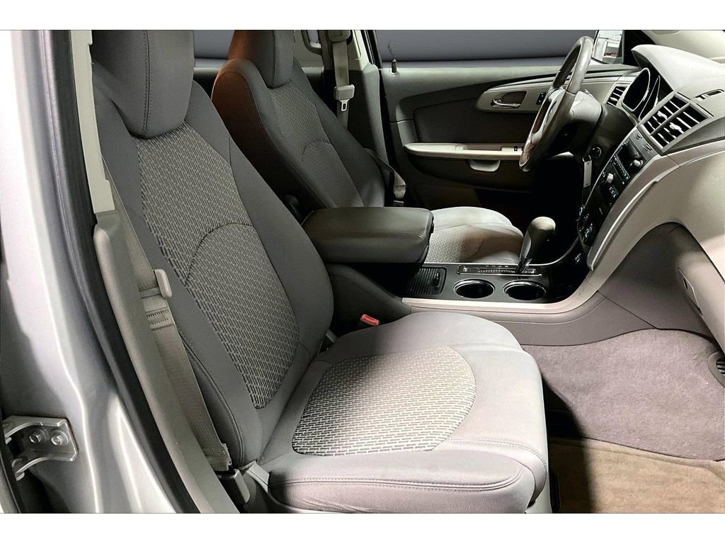 Used 2012 Chevrolet Traverse LS image 8