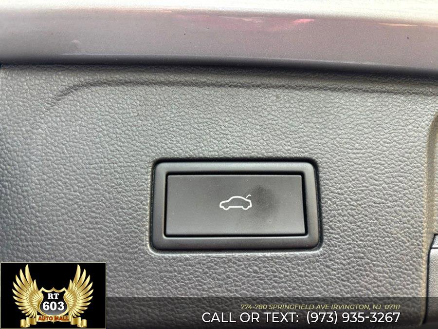 Used 2025 Volkswagen Atlas SE FWD image 8