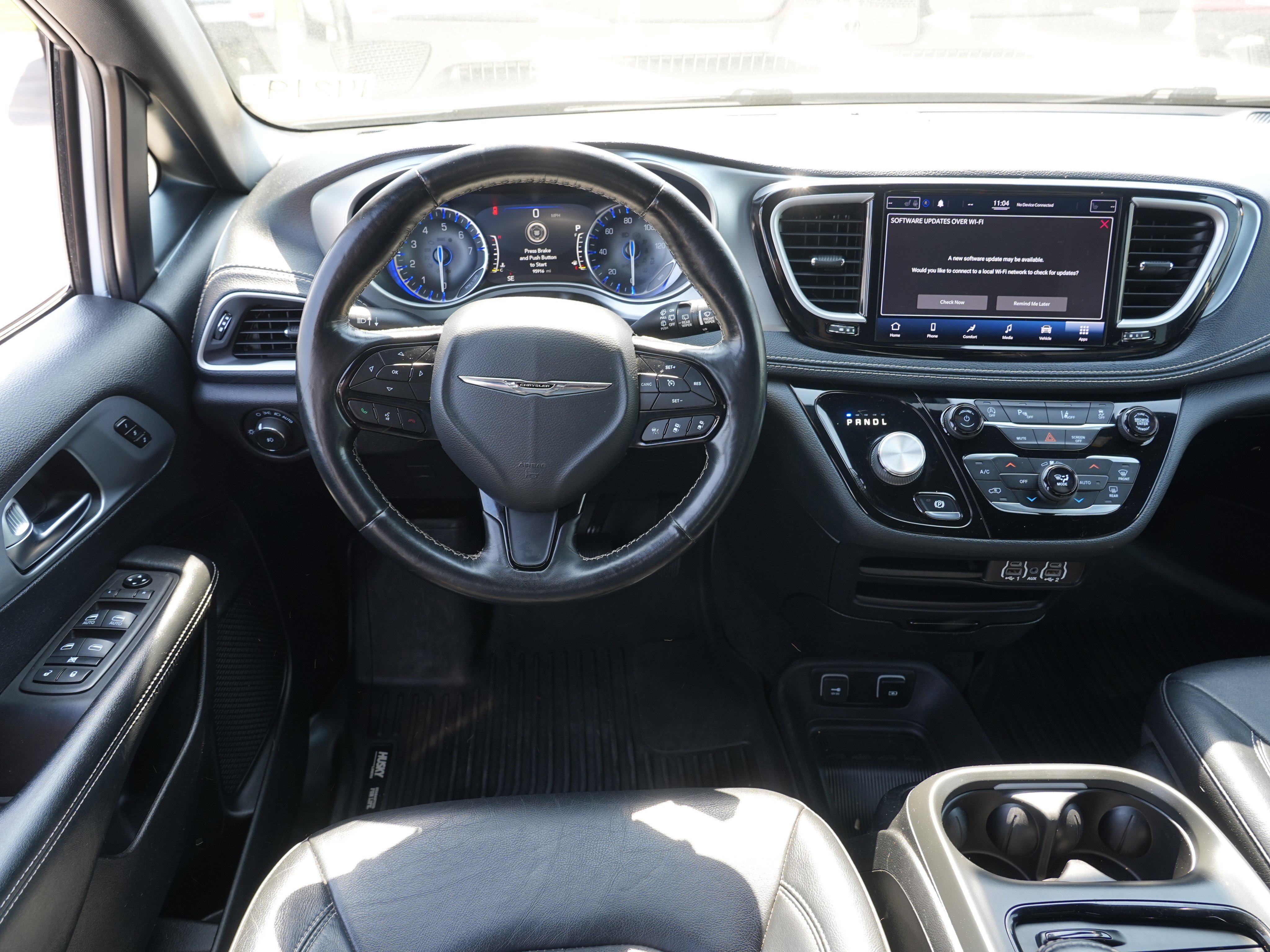 Used 2021 Chrysler Pacifica Touring-L w/ S Appearance Package FWD image 19