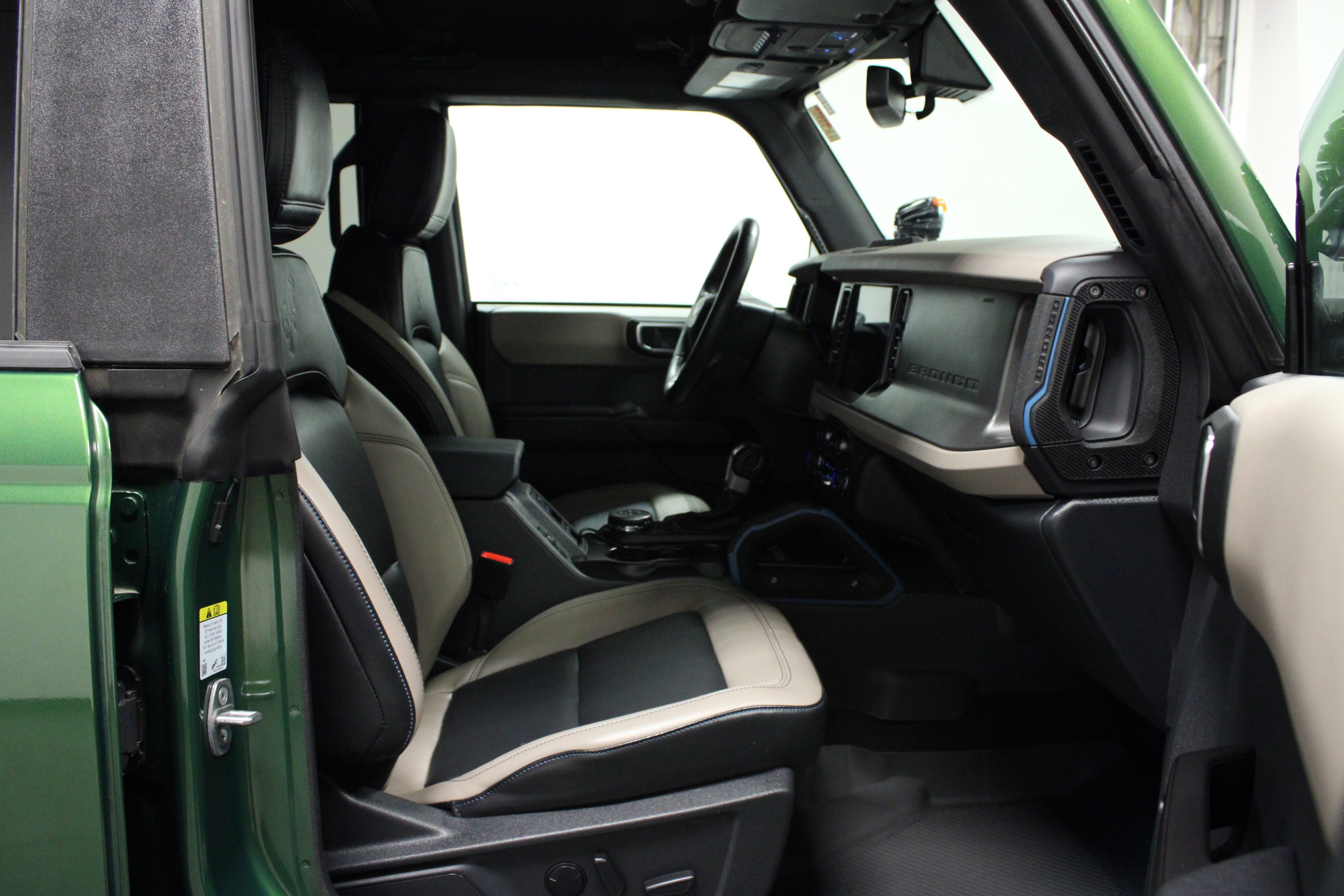 Used 2024 Ford Bronco Wildtrak image 16